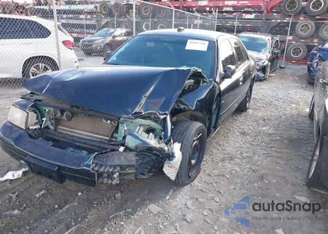 2007 Ford Crown Victoria Police/Police Interceptor из США, поврежденный, VIN 2FAHP71W17X141705